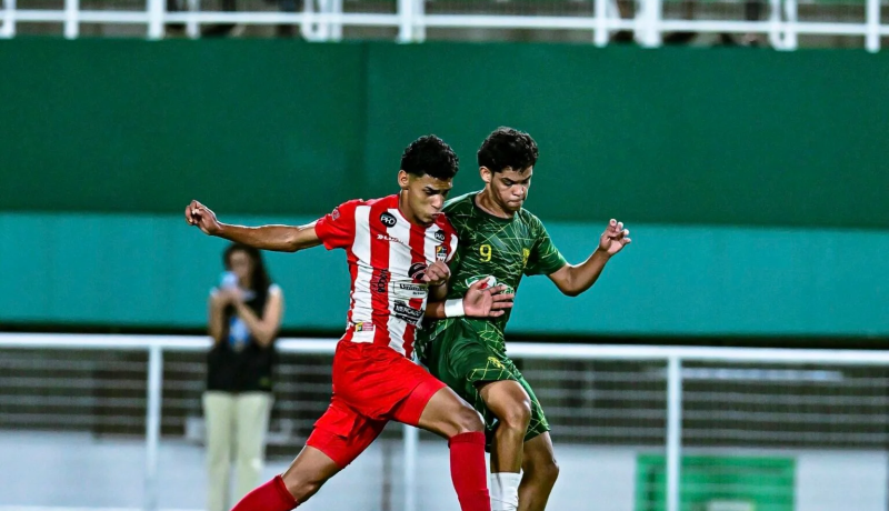 Santa Cruz bate o Andirá e segue na liderança do Campeonato Estadual